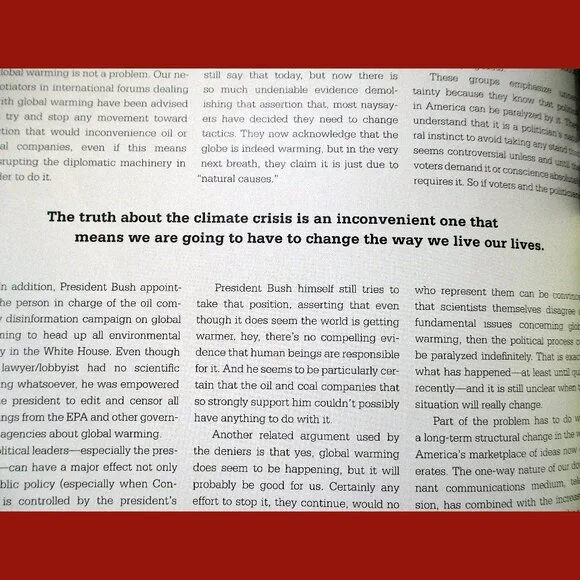 Book - An Inconvenient Truth: The Planetary Emergency of Global Warming.... - Picture 13 of 16